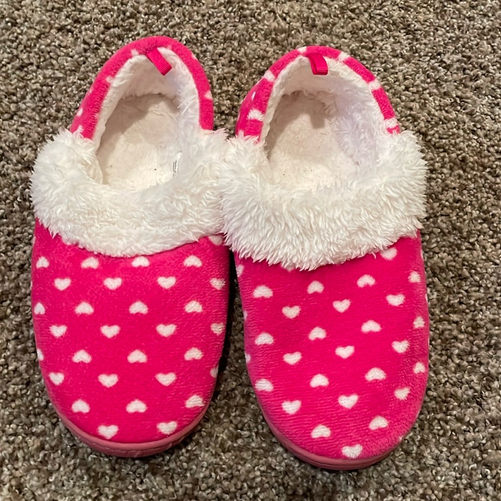 Adorable girls slippers!